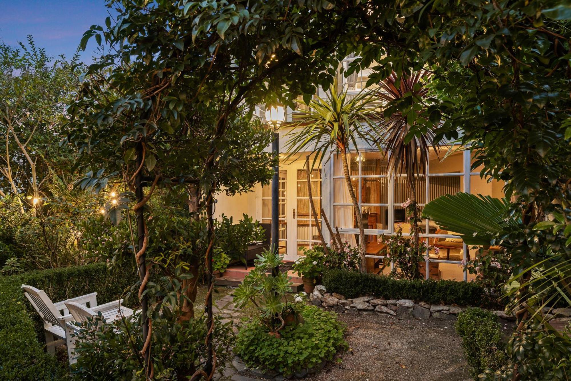 The Castle - Villa By The Sea Cowes Exterior foto